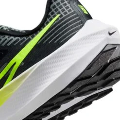 Nike Youth Pegasus 39 Running Shoe- Black/Volt/Barely Volt -Shoe Discount Store DM4015 002 PHSYD002